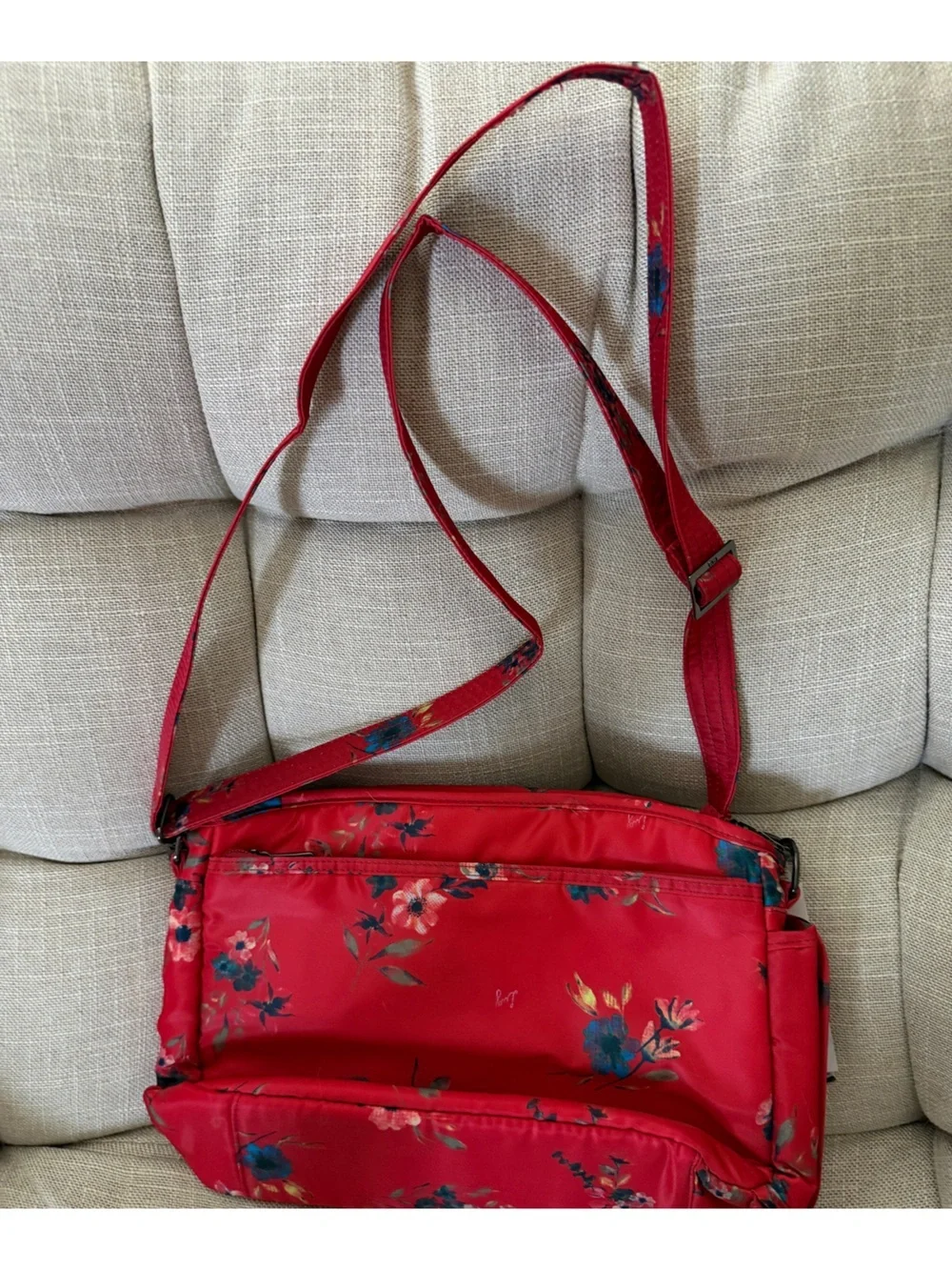 lug Quilted Floral Crossbody Bag in Red with Blue Accents